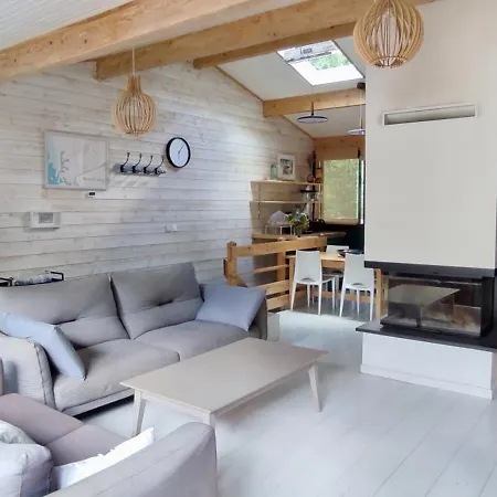 Tres Belle Maison En Bois,dans La Marina, 10pers, Au Bord De Leau *