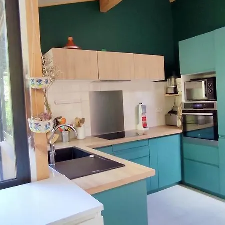 Holiday home Tres Belle Maison En Bois,dans La Marina, 10pers, Au Bord De Leau *