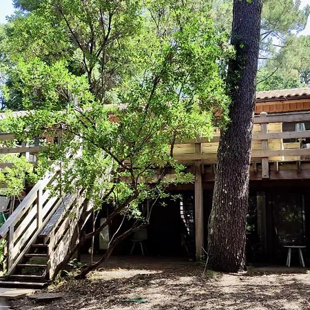 Holiday home Tres Belle Maison En Bois,dans La Marina, 10pers, Au Bord De Leau Lacanau