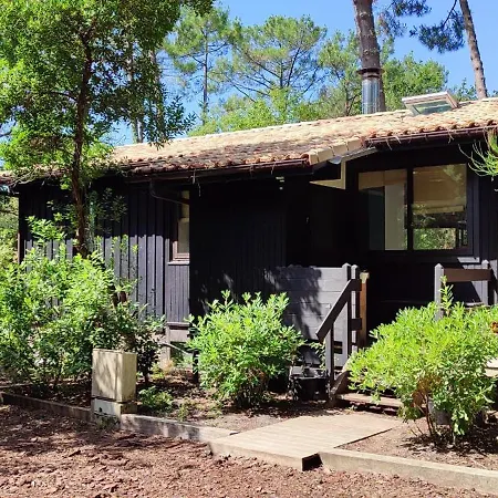 Holiday home Tres Belle Maison En Bois,dans La Marina, 10pers, Au Bord De Leau Lacanau