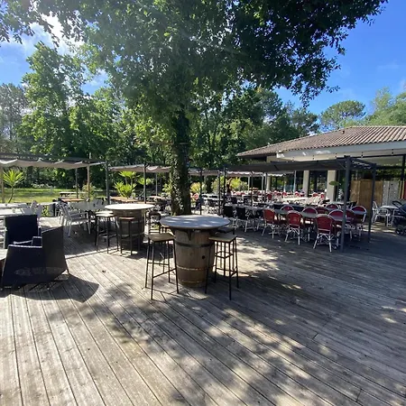 Tres Belle Maison En Bois,dans La Marina, 10pers, Au Bord De Leau Holiday home Lacanau